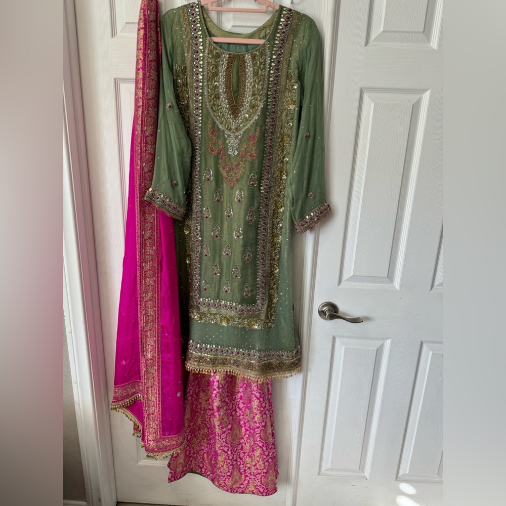 Indian pakistani dress - Picture 2 of 10